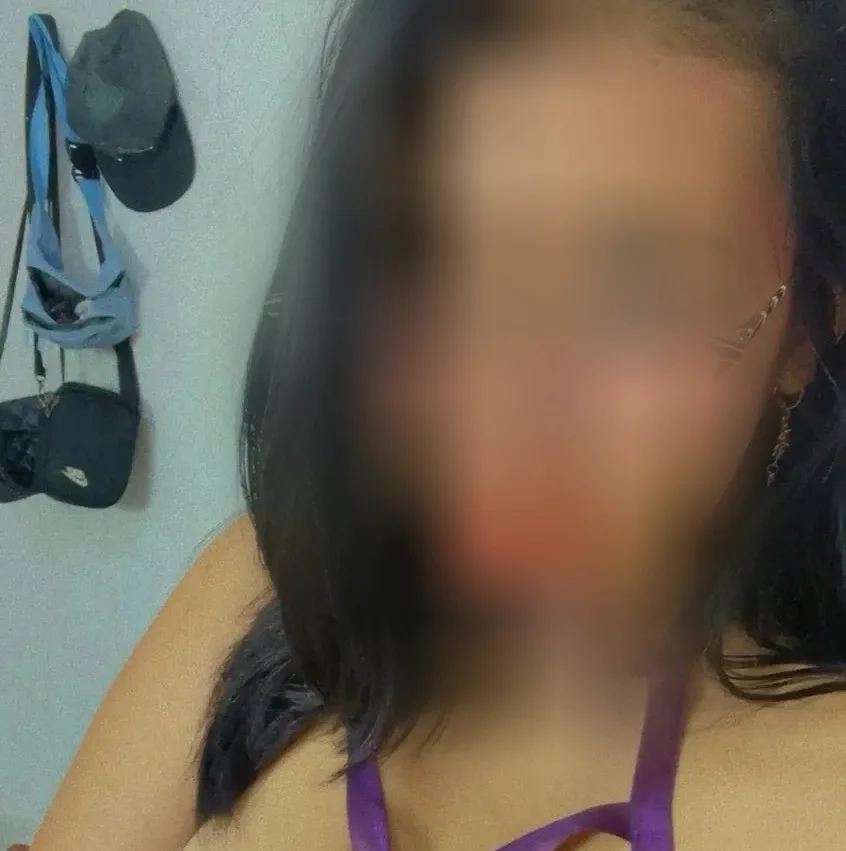 Liv, 23
