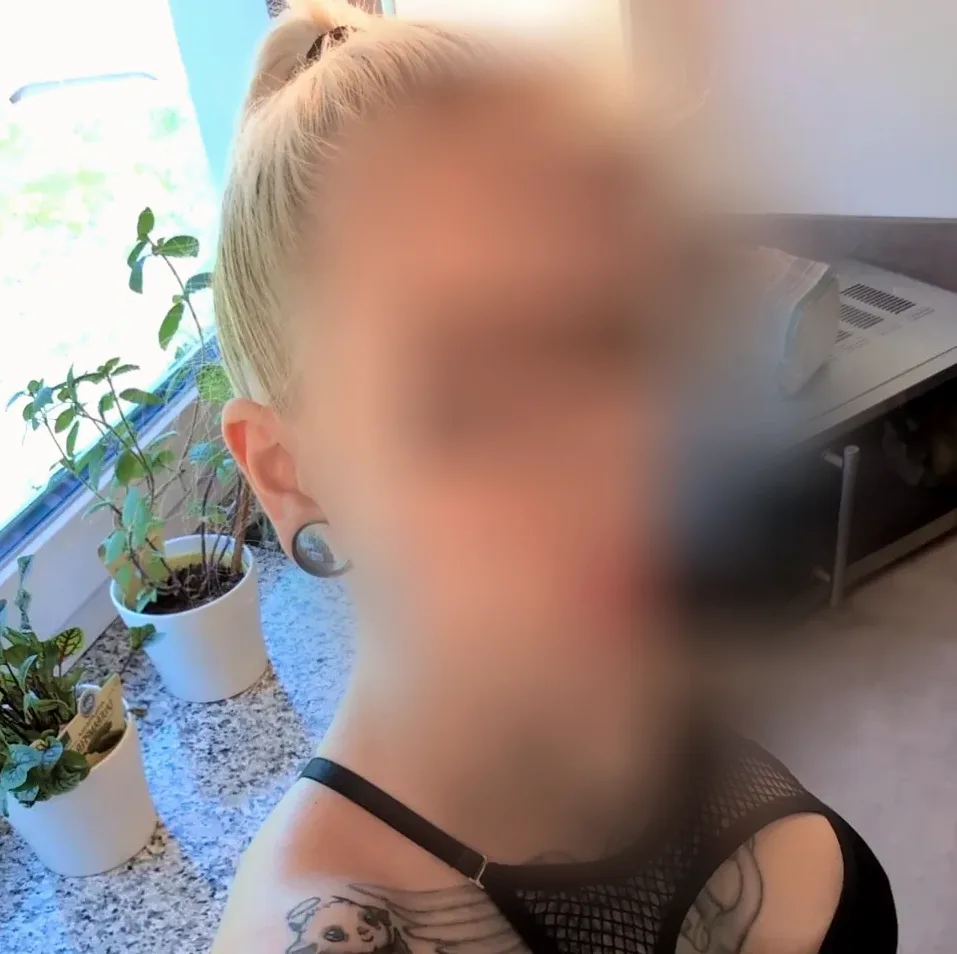 Yara, 27